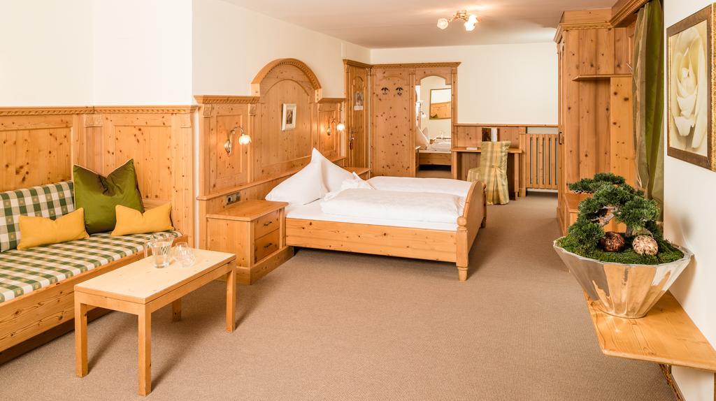 Hotel Roessl Rablà Zewnętrze zdjęcie